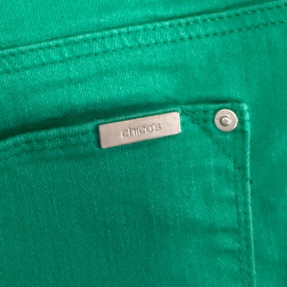 Chico's Emerald Green Pants So Slimming girlfriend crop in size 4 (0) - Picture 5 of 13